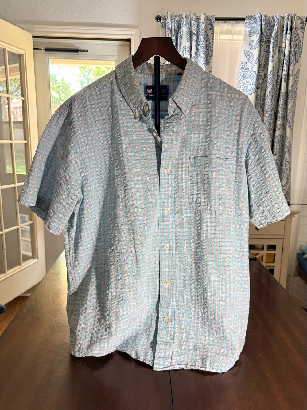 Men’s Charleston Threads Light Blue & Pink Short-Sleeve Button-Down Shirt (AA22)